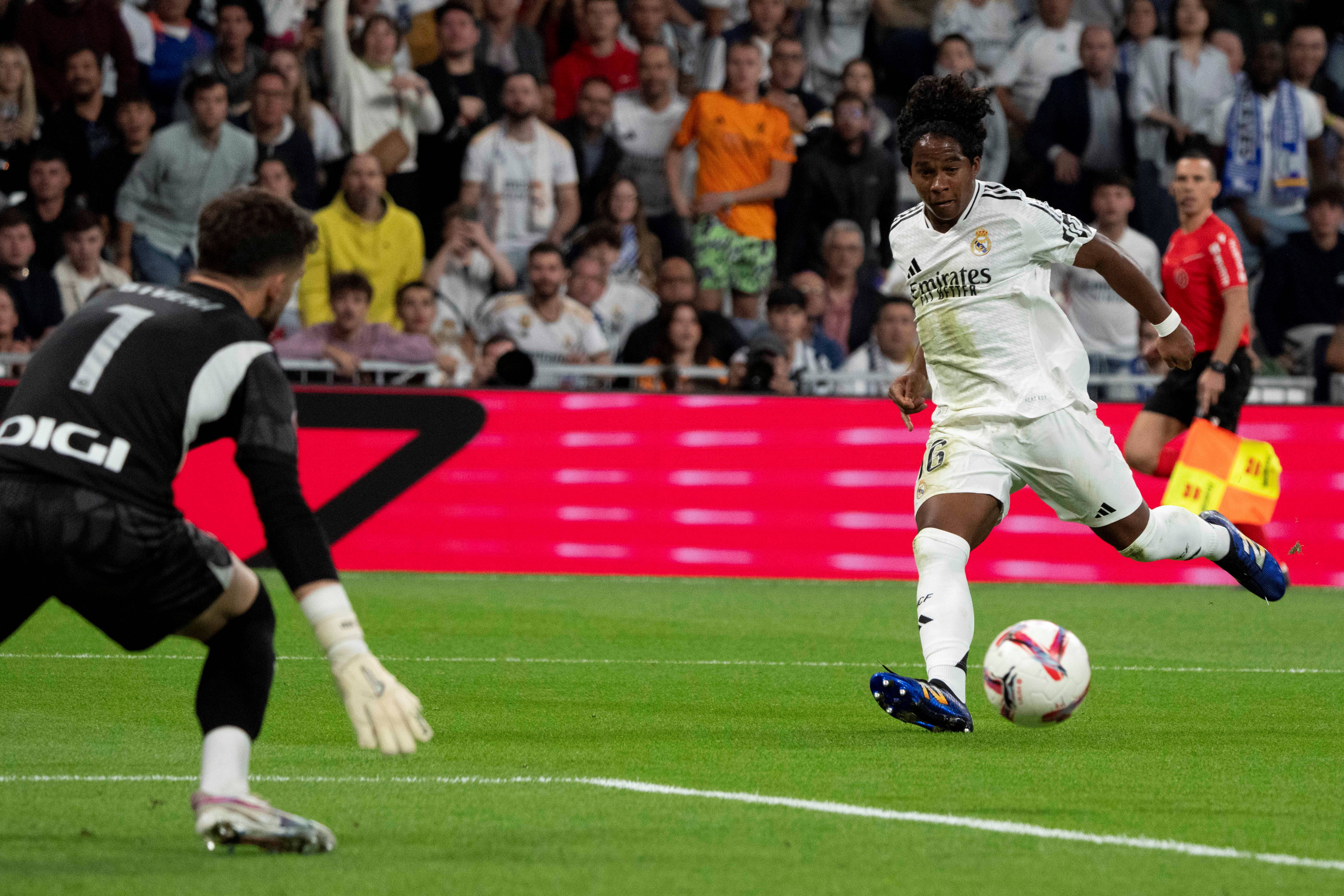 爱游戏入口-关于马德里德比再现激烈场面球迷尖叫声不断的信息