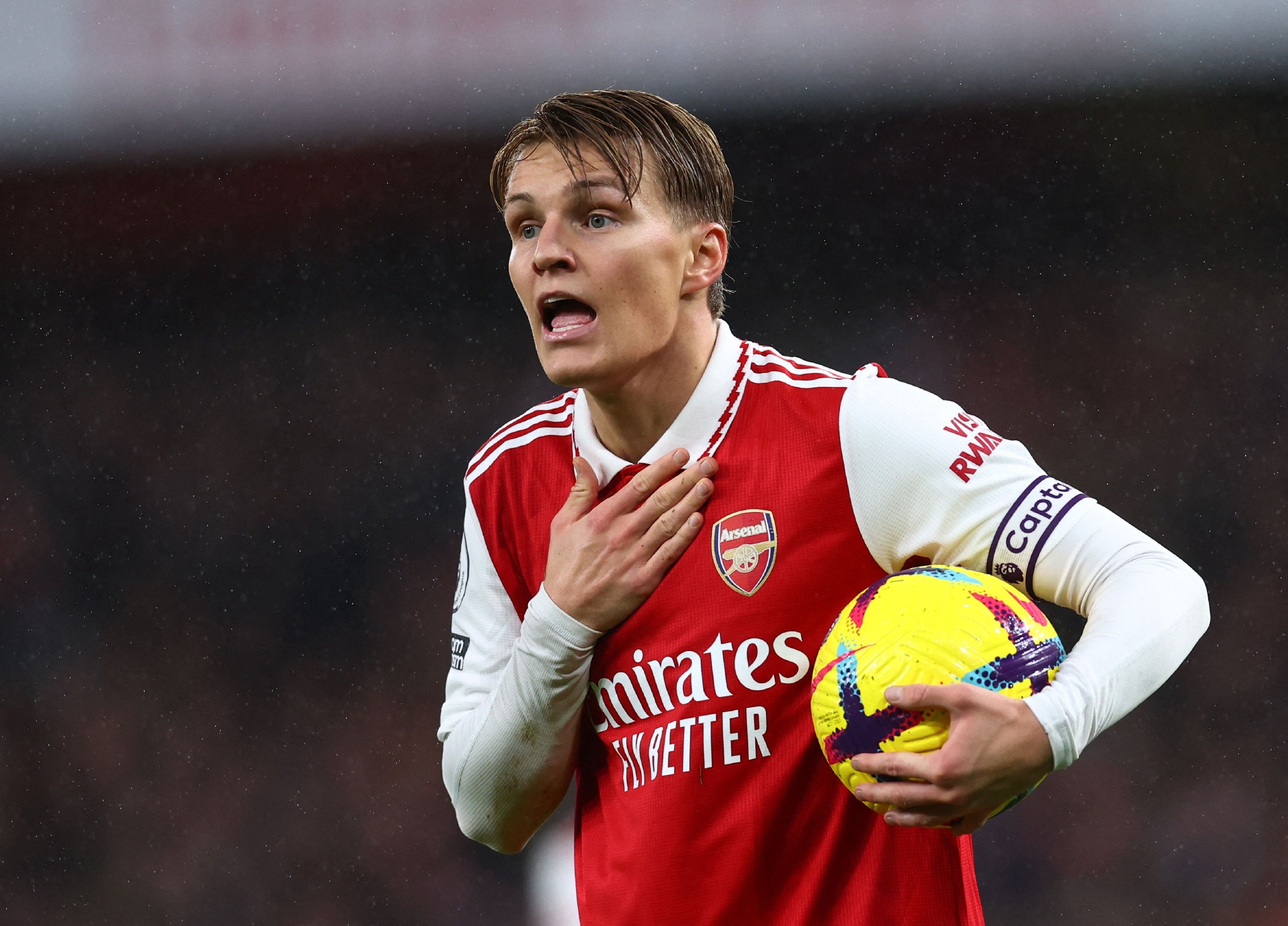 关于阿森纳边锋伤愈复出,球队攻击力大增的信息 关于阿森纳边锋伤愈复出,球队攻击力大增的信息