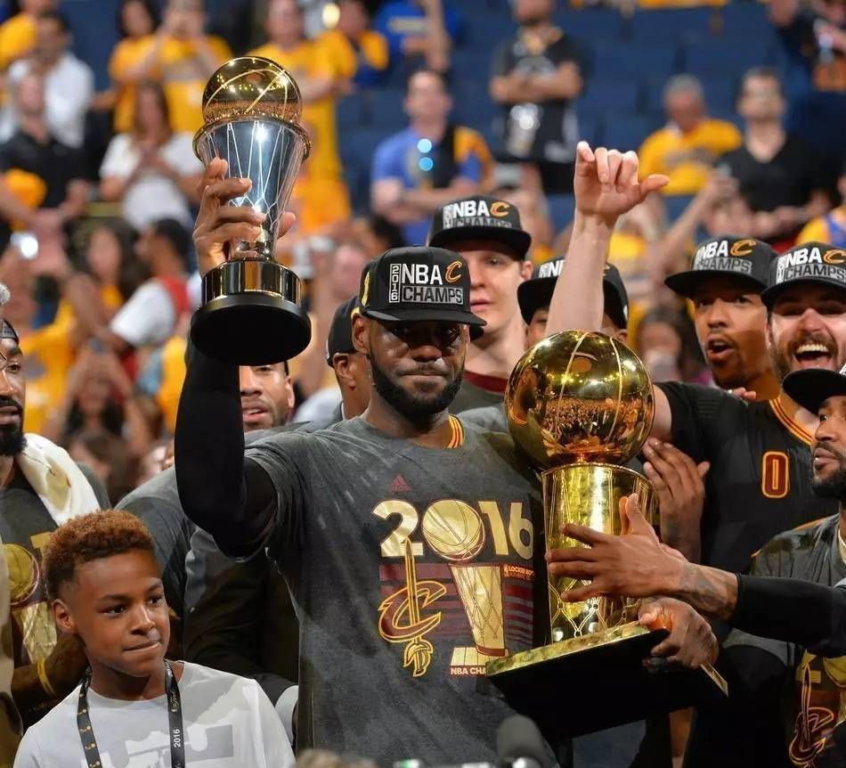 爱游戏网页版入口-主场气氛火爆！NBA比赛中球迷狂欢