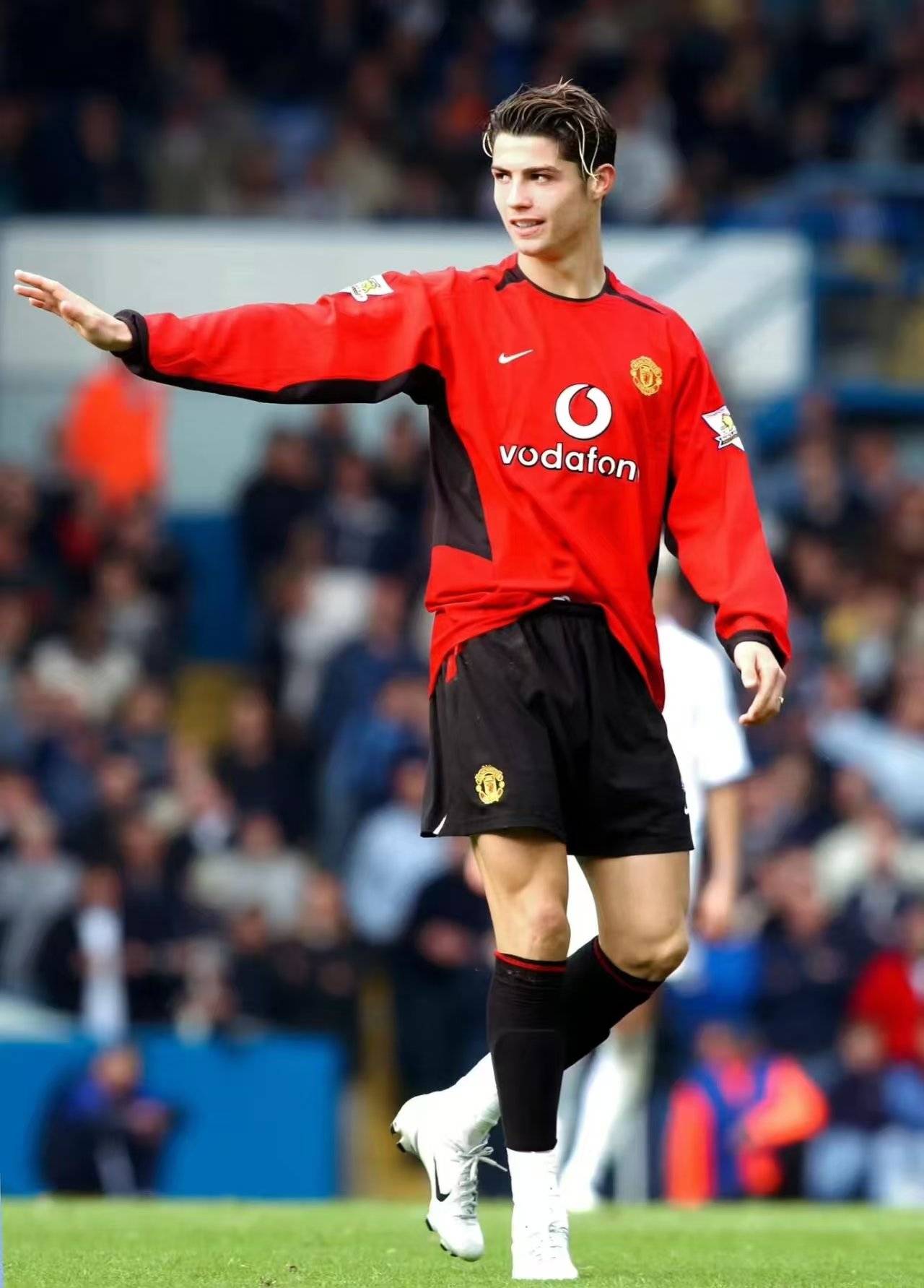 凯泽斯劳滕客场险胜,取得关键三分 凯泽斯劳滕客场险胜,取得关键三分