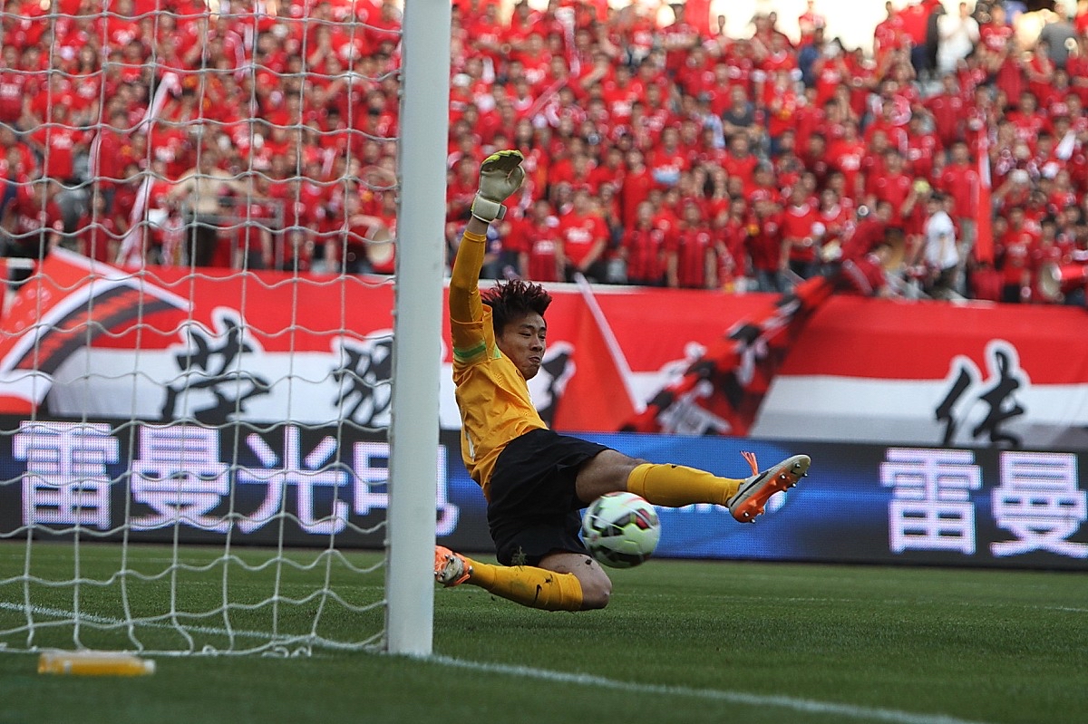 包含临门一脚!足球队员绝杀带走胜利的词条 包含临门一脚!足球队员绝杀带走胜利的词条