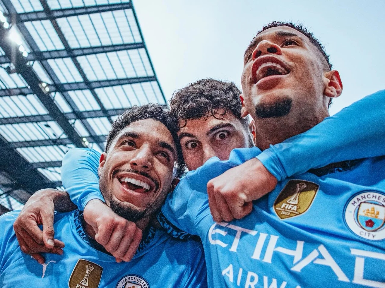 爱游戏体育官网-曼城取得胜利，将在下一场比赛中继续斗志昂扬