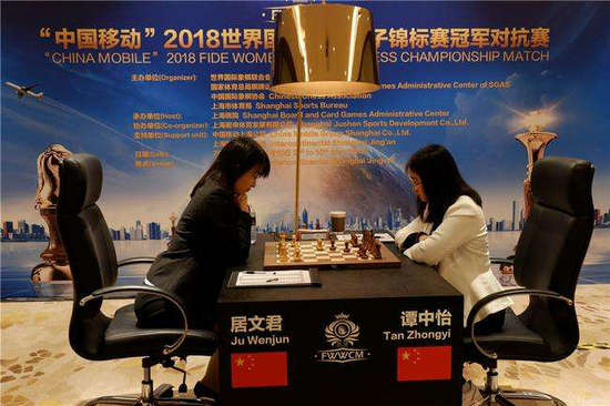 爱游戏官网-尤文图斯仍居领先，稳打稳扎追逐冠军的简单介绍