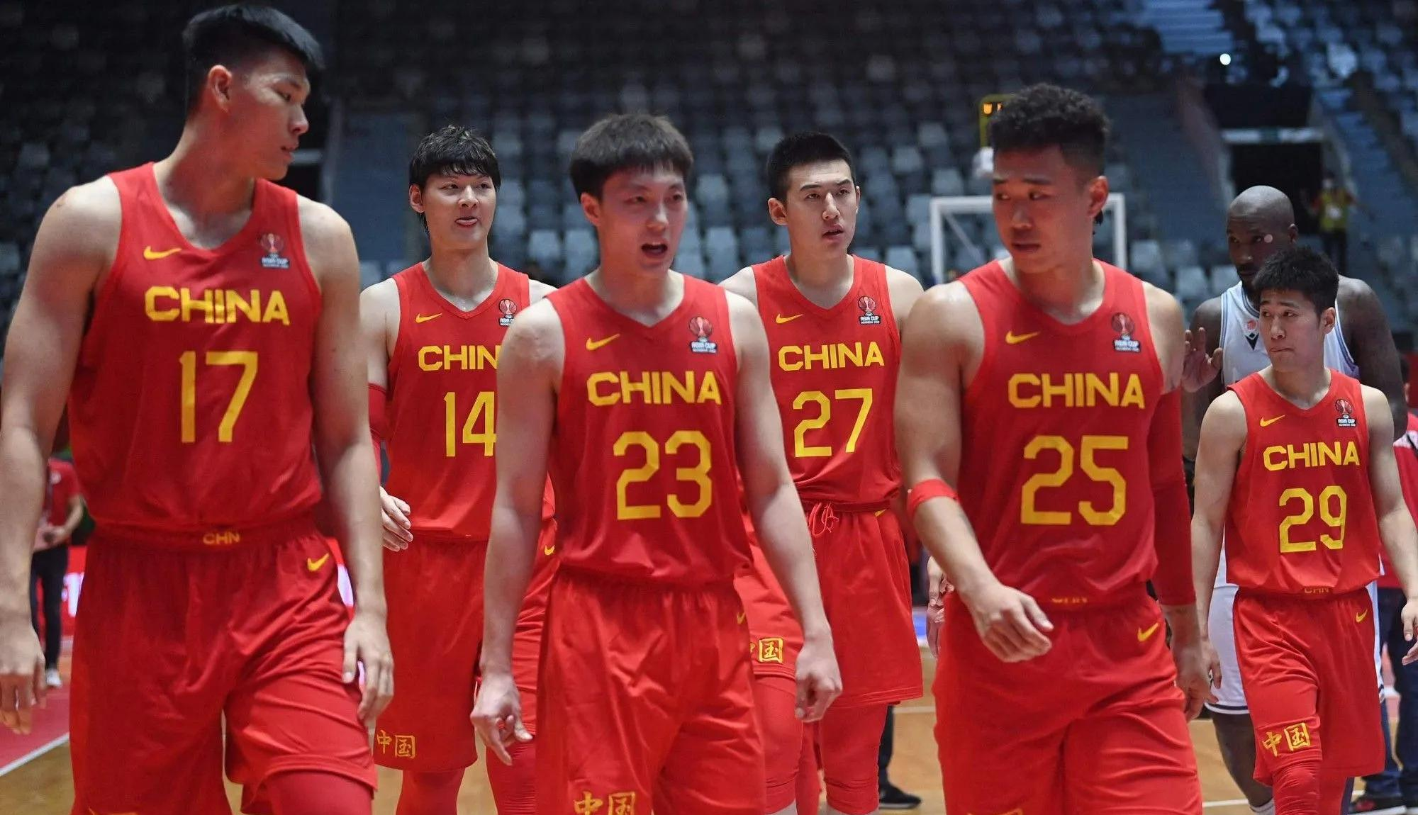 亚洲杯半决赛:中国男篮惨遭惨败 亚洲杯半决赛:中国男篮惨遭惨败