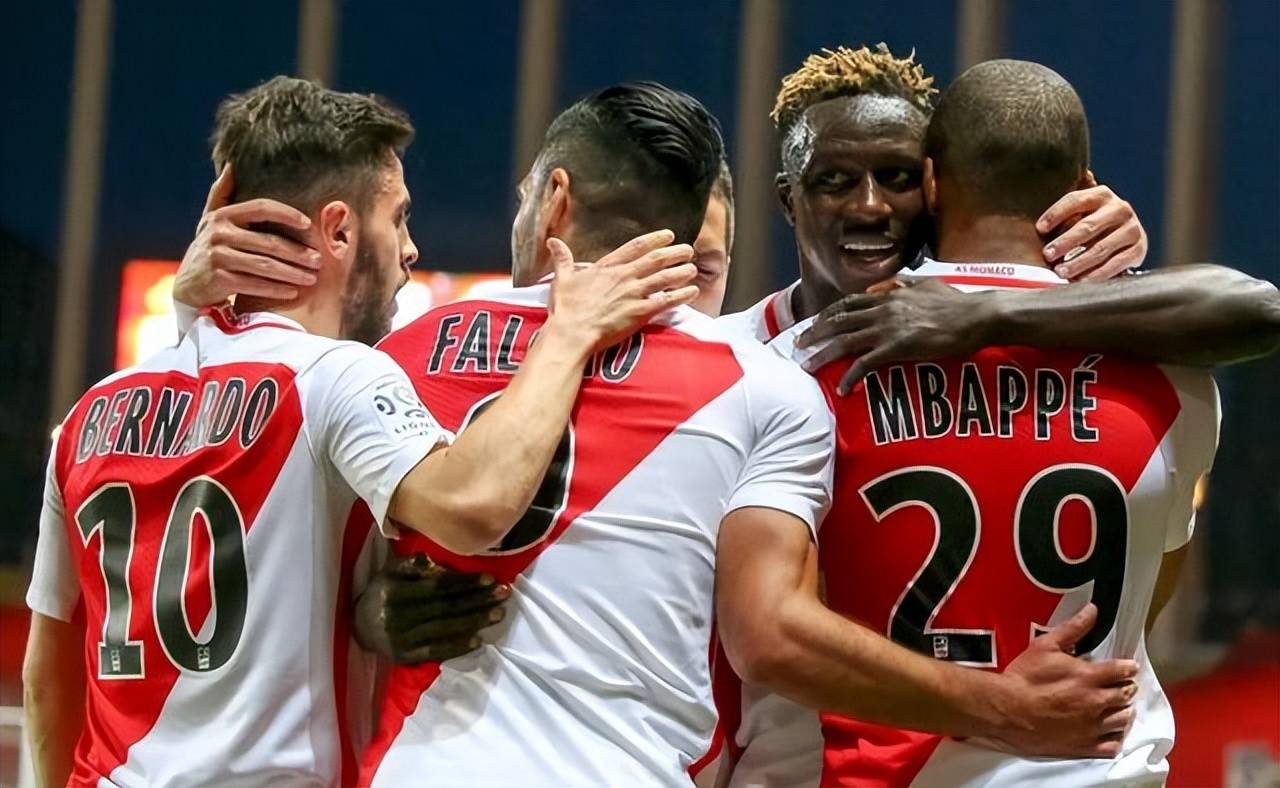 爱游戏网页版-包含摩纳哥俱乐部球星表现抢眼，成为队内核心的词条