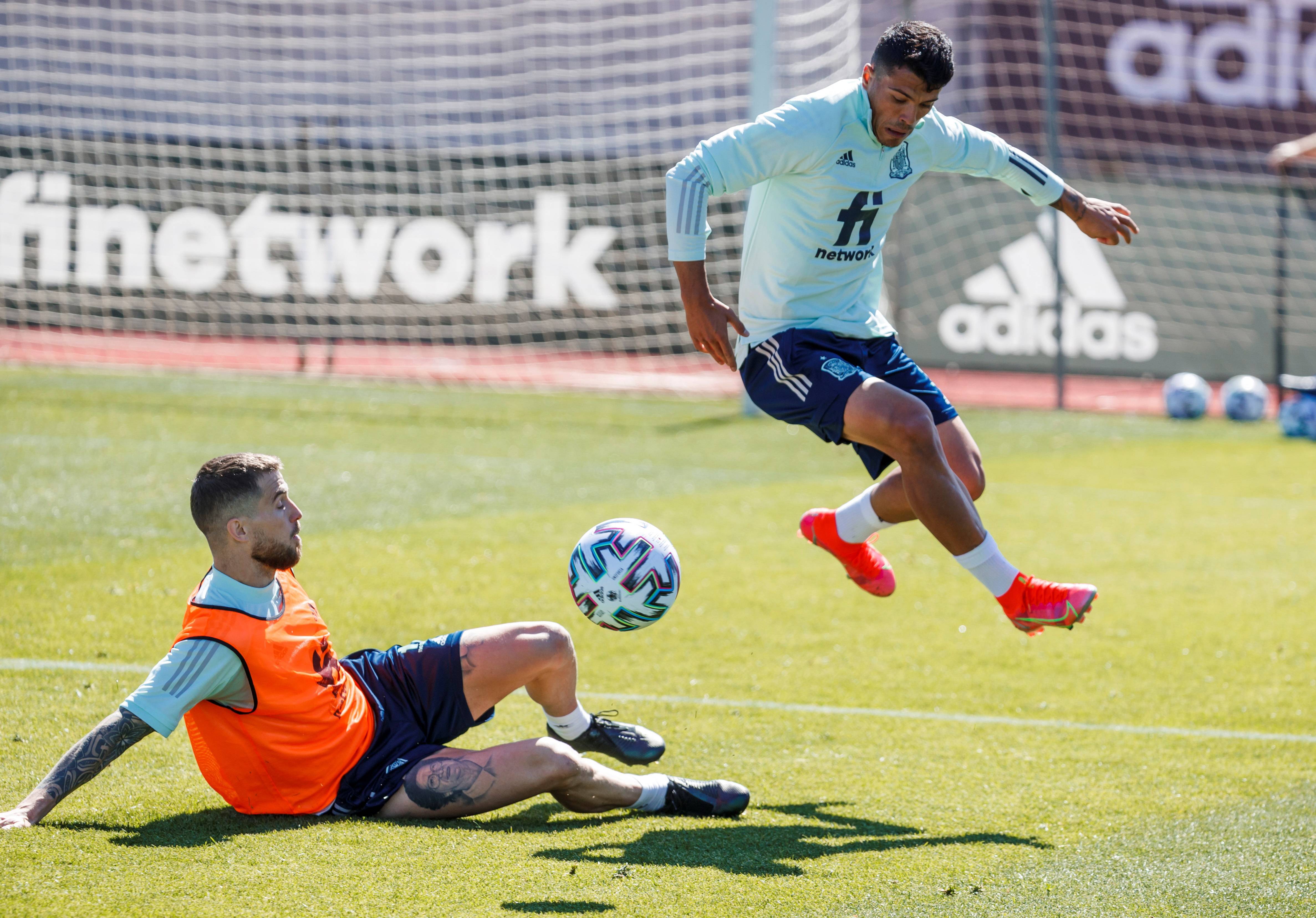 爱游戏体育官网-西班牙主场横扫希腊，备战明年决赛