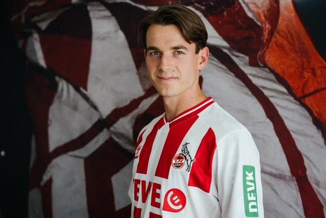 爱游戏入口-关于沃尔夫斯堡前锋上演帽子戏法，助球队大胜的信息