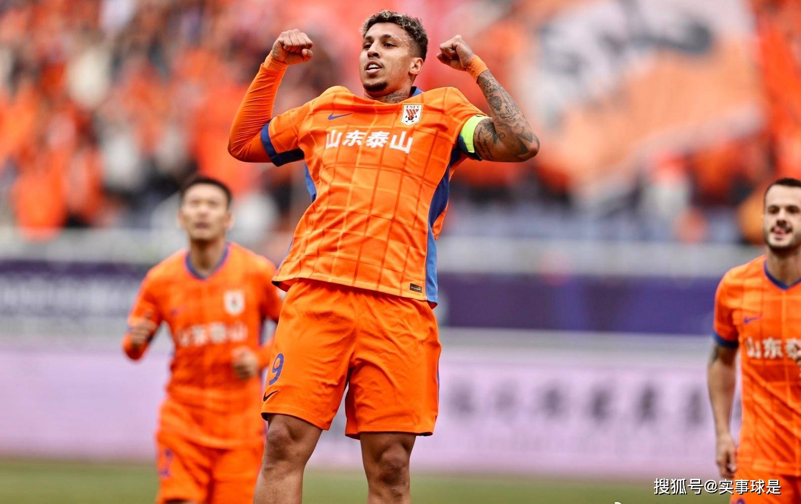 重庆力帆迎战山东泰山,全队士气高涨备战 重庆力帆迎战山东泰山,全队士气高涨备战