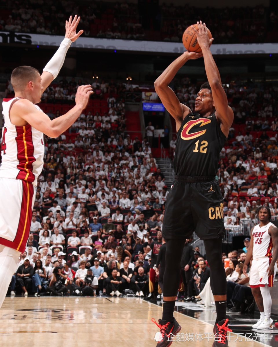 爱游戏网页版登录入口-包含骑士控卫传球表现出色，率队夺取胜利的词条