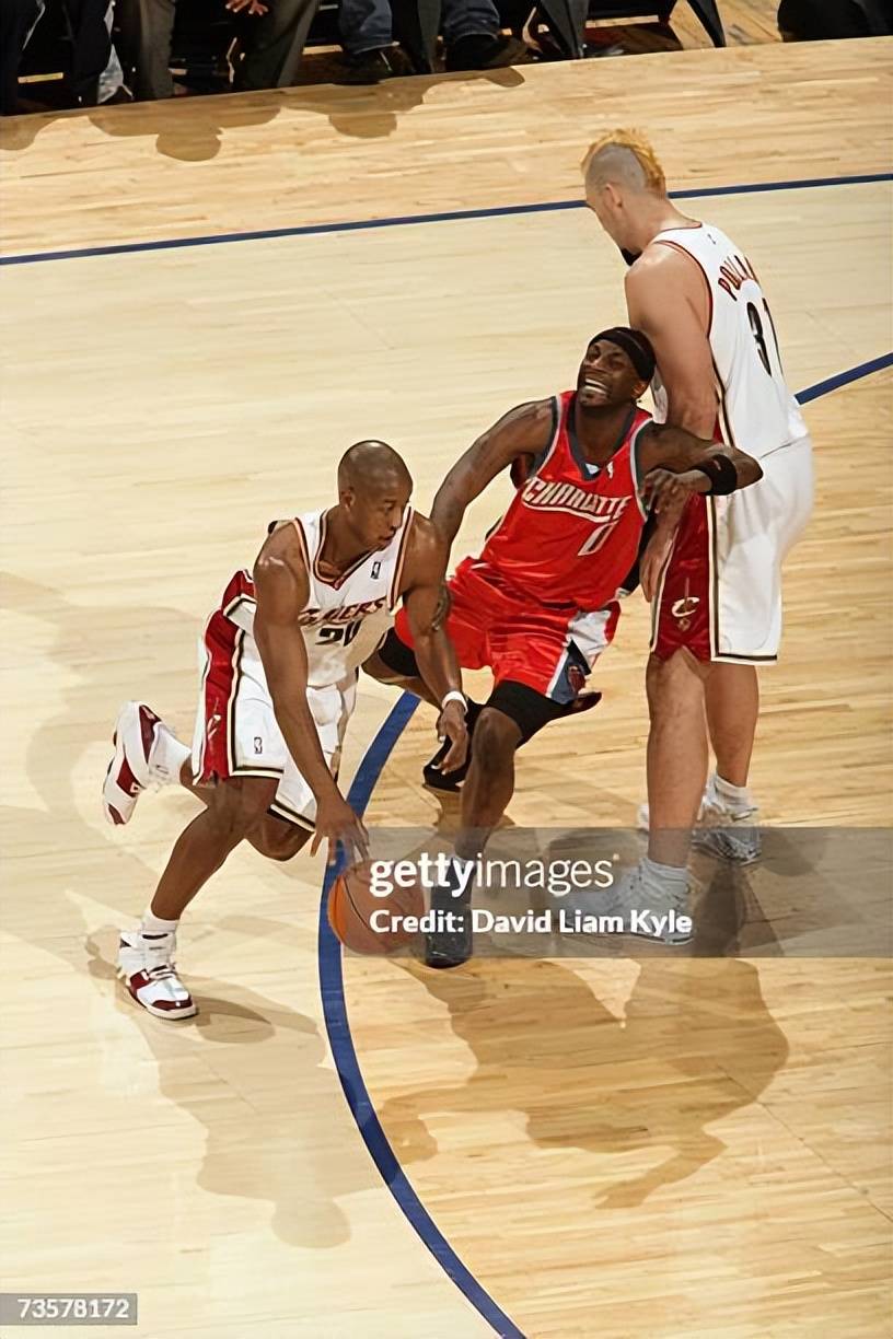 包含骑士控卫传球表现出色,率队夺取胜利的词条 包含骑士控卫传球表现出色,率队夺取胜利的词条