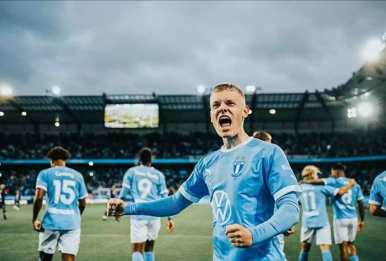 爱游戏app下载-黑马崛起！阿贾克斯完成逆袭晋级欧冠淘汰赛