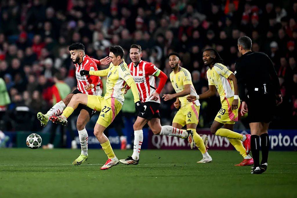 马竞大败阿森纳,欧冠资格之争越发激烈 马竞大败阿森纳,欧冠资格之争越发激烈