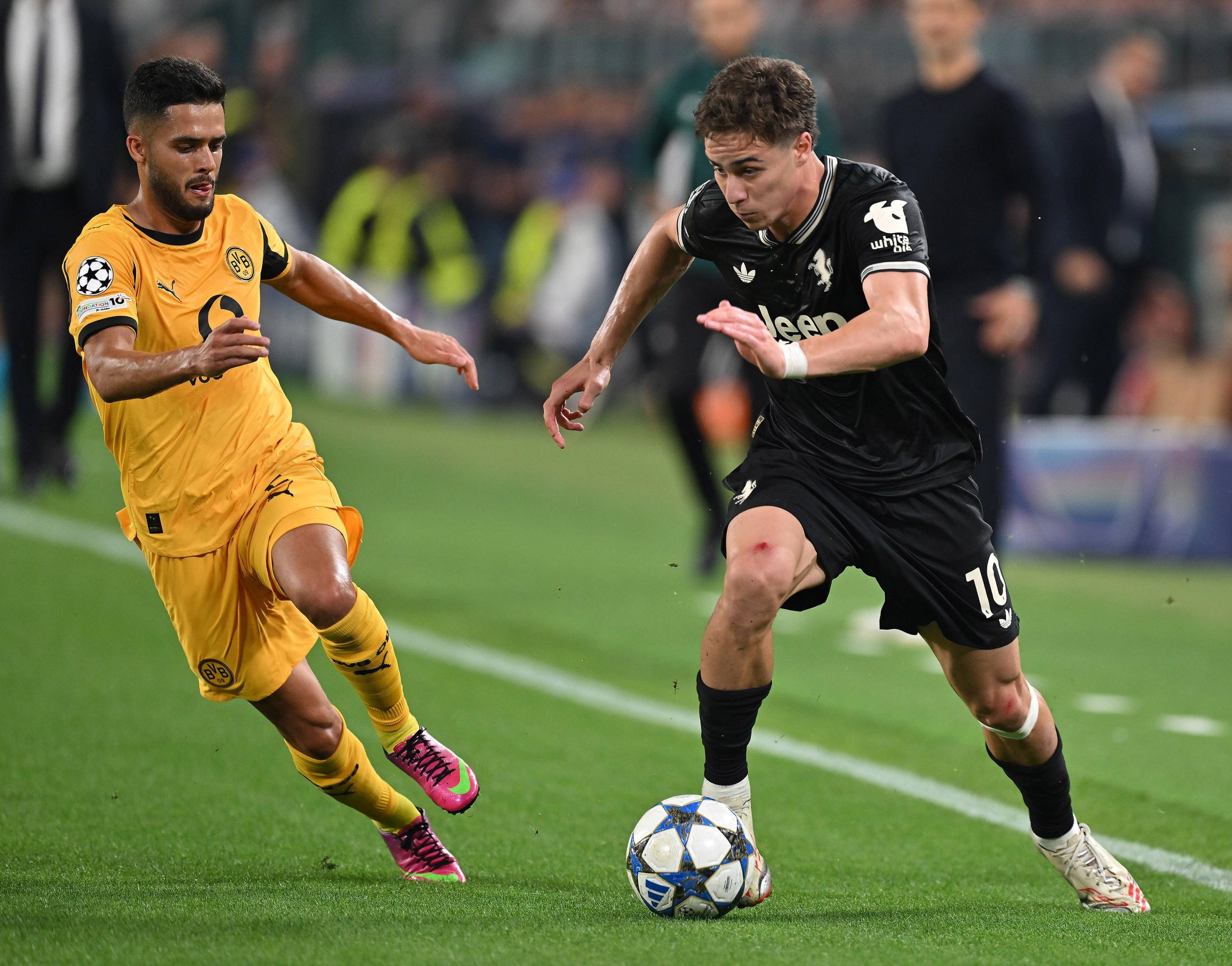 包含多特蒙德客场战平,保持在德国足球联赛前列的词条 包含多特蒙德客场战平,保持在德国足球联赛前列的词条