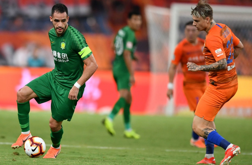 爱游戏官网-包含武汉卓尔惊险压制深圳佳兆业，取得关键胜利的词条