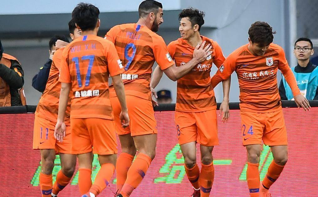 鲁能实现客场逆转,展现团队战斗力 鲁能实现客场逆转,展现团队战斗力