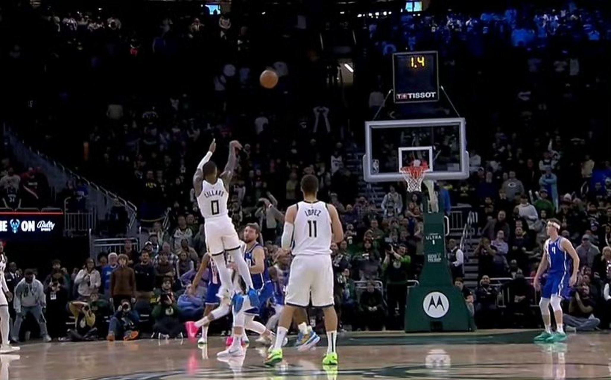 雄鹿险胜国王取得胜利 雄鹿险胜国王取得胜利